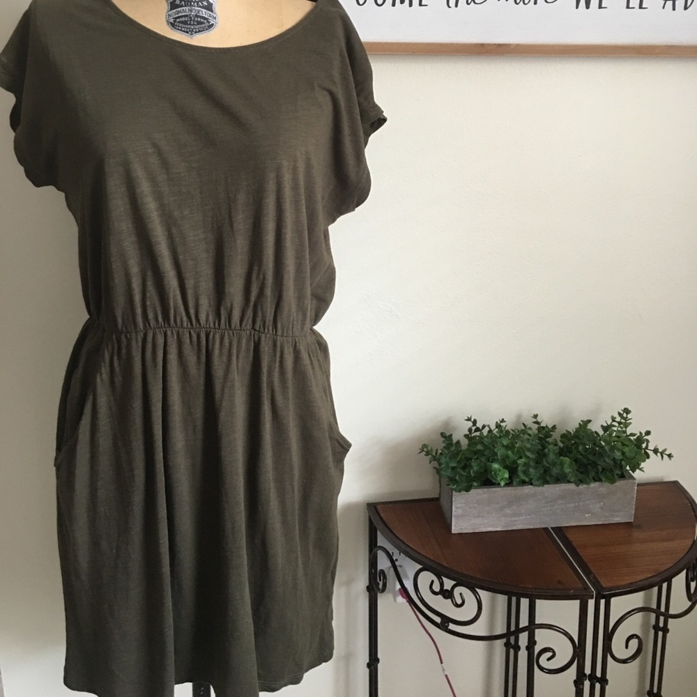 Green T-Shirt pocket dress